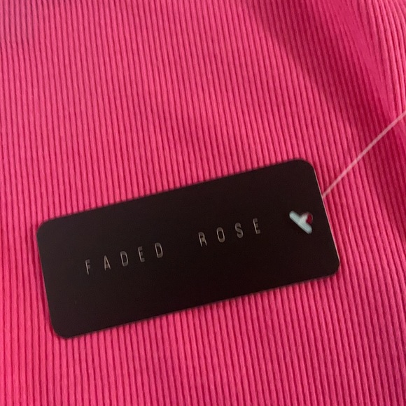 Faded Rose Crop Top - Picture 7 of 7